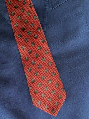 Vintage Isaco Italian 100% Silk Men's Tie Red Medallion pattern